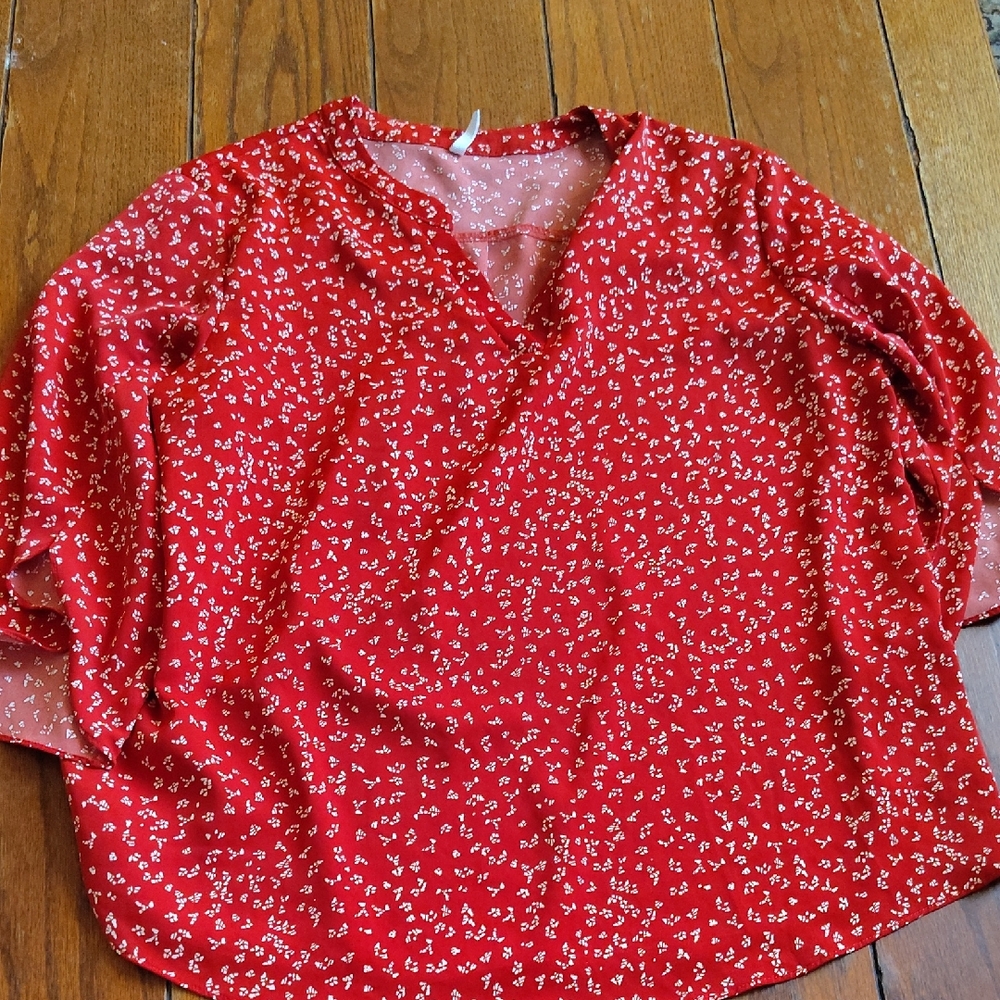 Red and White 3/4 Sleeve Relaxed Blouse with Mandarin Collar